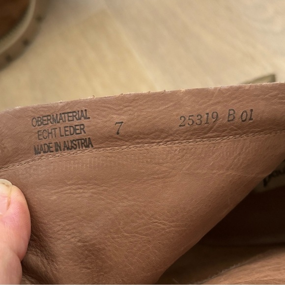 NEW Paul Green | Sloane Lug Sole Bootie Toffee Soft Suede Brown Sz 7/9.5 - Picture 5 of 8